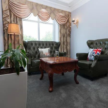 Britania Hotel *