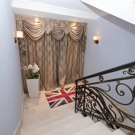 Britania * Kamez