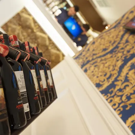 Отель Britania *