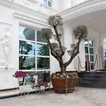 Hotel Britania *
